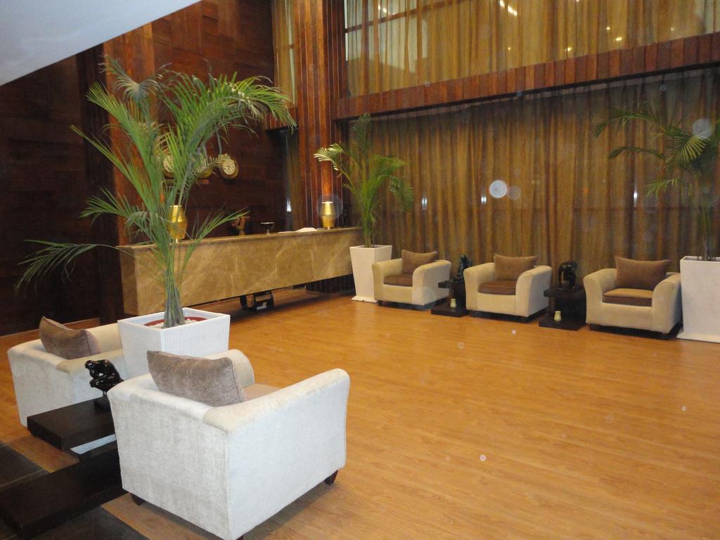 Hotel Corporate Regency à New Delhi Extérieur photo