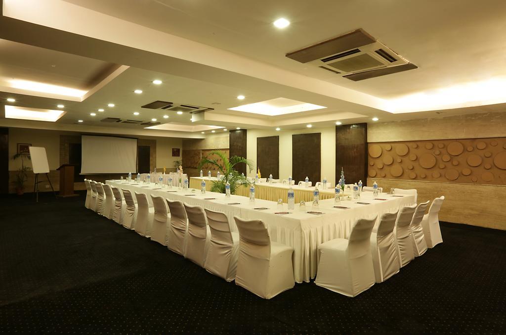 Hotel Corporate Regency à New Delhi Extérieur photo