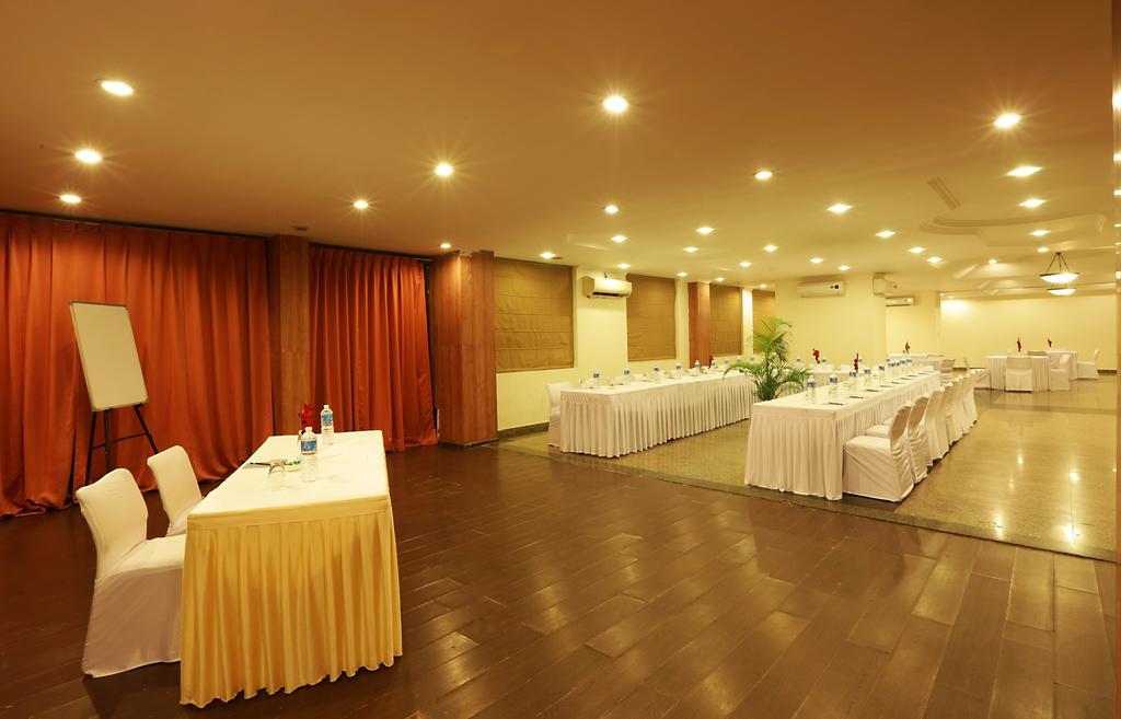 Hotel Corporate Regency à New Delhi Extérieur photo