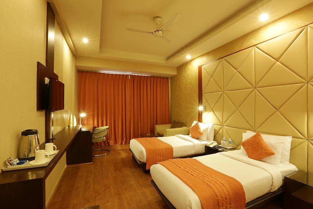 Hotel Corporate Regency à New Delhi Extérieur photo