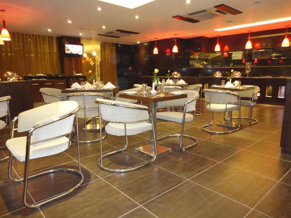 Hotel Corporate Regency à New Delhi Extérieur photo