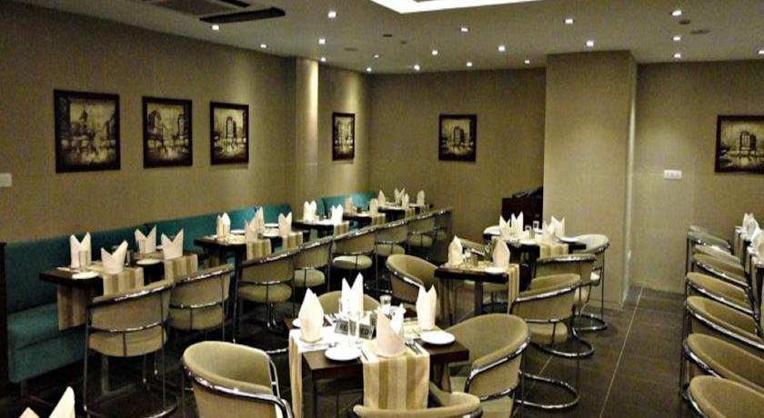 Hotel Corporate Regency à New Delhi Extérieur photo